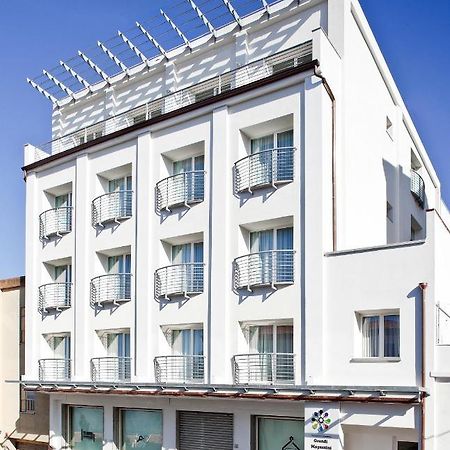 Felix Hotels - Residence Hotel Grandi Magazzini Нуоро Экстерьер фото